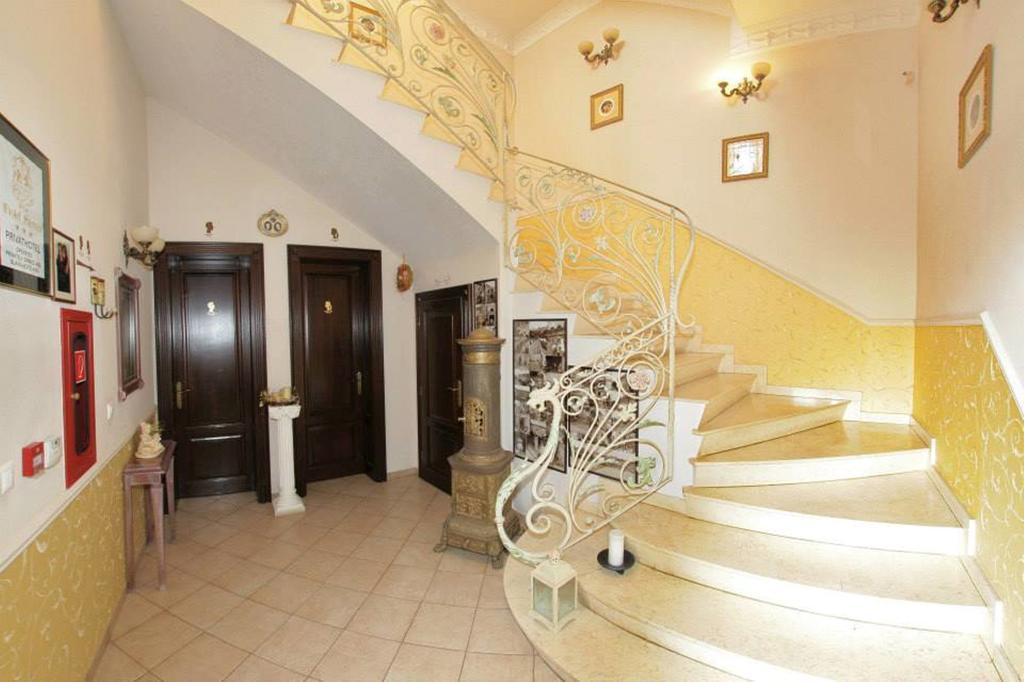 Hotel Slavia Salonta Exterior photo